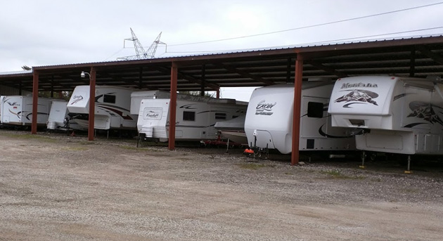 3 Great Reasons To Put Your Camper In A Storage Facility