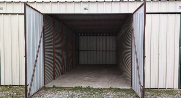 Why You Should Lease an Enclosed Storage Unit